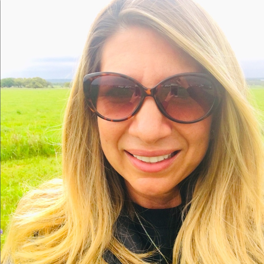 Meet your Posher, Yvonne